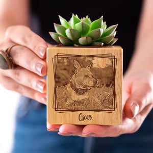 Custom Pet Portrait Wooden Planter – Personalized Engraved Photo Succulent Pot, Desk Decor